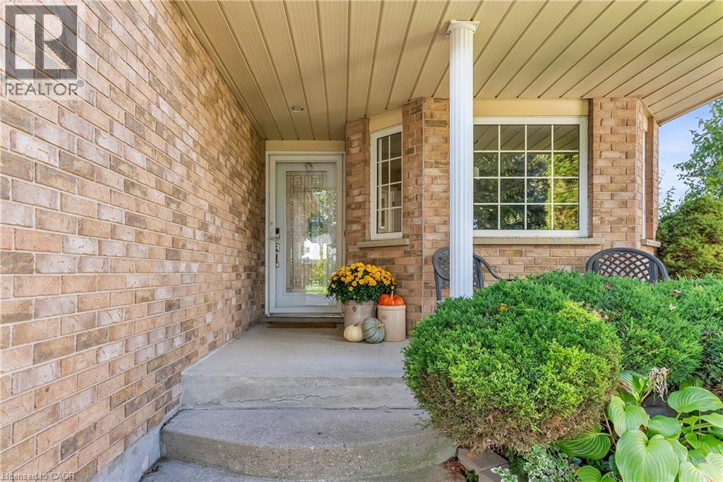 214 Dartmoor Crescent, Waterloo, Ontario  N2K 3S9 - Photo 3 - 40778598