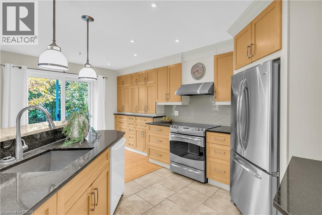 214 Dartmoor Crescent, Waterloo, Ontario  N2K 3S9 - Photo 4 - 40778598