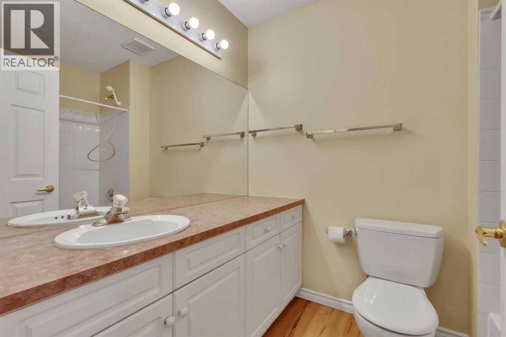 140 Valley Ridge Heights Nw, Calgary, Alberta  T3B 5T3 - Photo 31 - A2264068