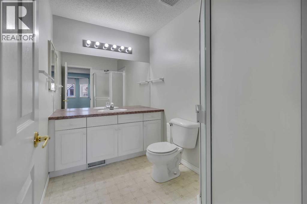 140 Valley Ridge Heights Nw, Calgary, Alberta  T3B 5T3 - Photo 37 - A2264068