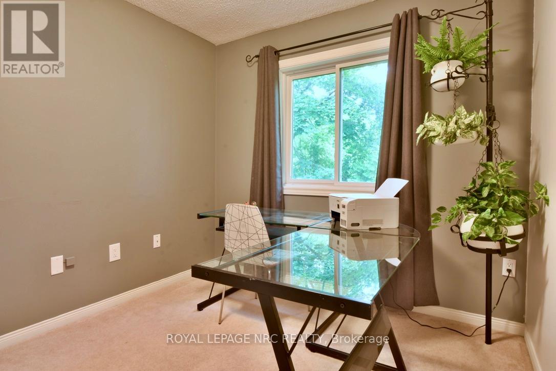 11 - 159 Canboro Road, Pelham, Ontario  L0S 1E5 - Photo 19 - X12459251