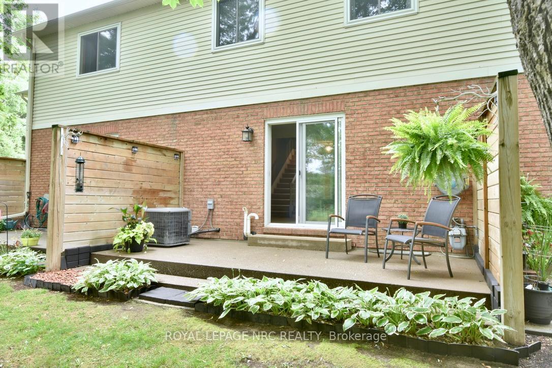 11 - 159 Canboro Road, Pelham, Ontario  L0S 1E5 - Photo 26 - X12459251