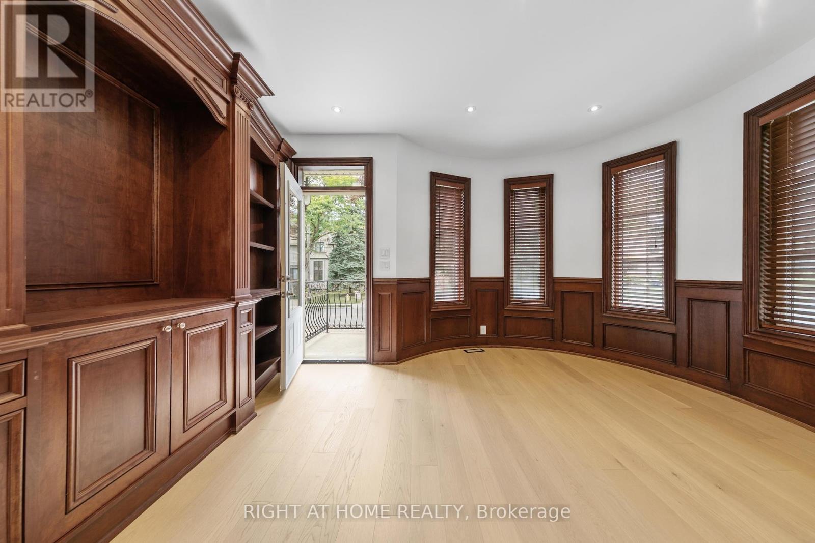 125 Kingsdale Avenue, Toronto, Ontario  M2N 3W5 - Photo 10 - C12459254