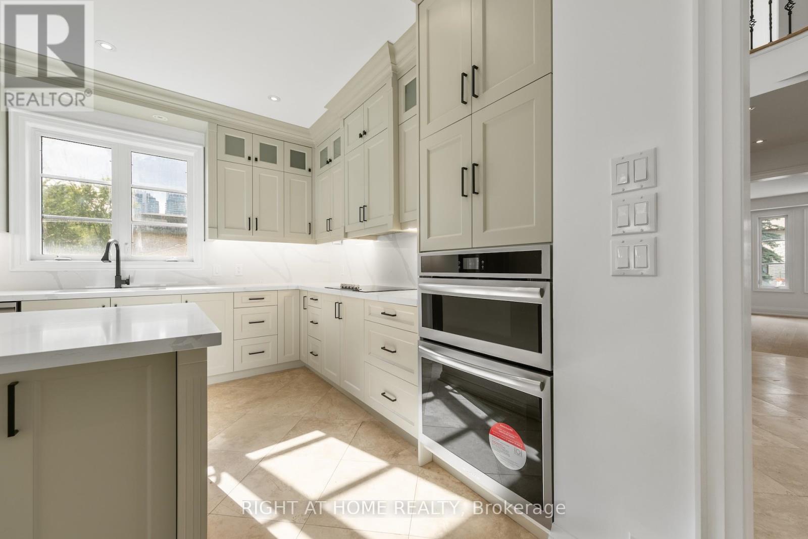 125 Kingsdale Avenue, Toronto, Ontario  M2N 3W5 - Photo 19 - C12459254