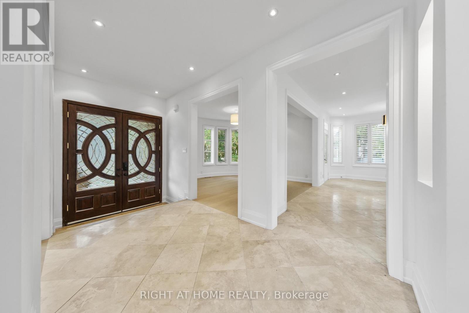 125 Kingsdale Avenue, Toronto, Ontario  M2N 3W5 - Photo 4 - C12459254