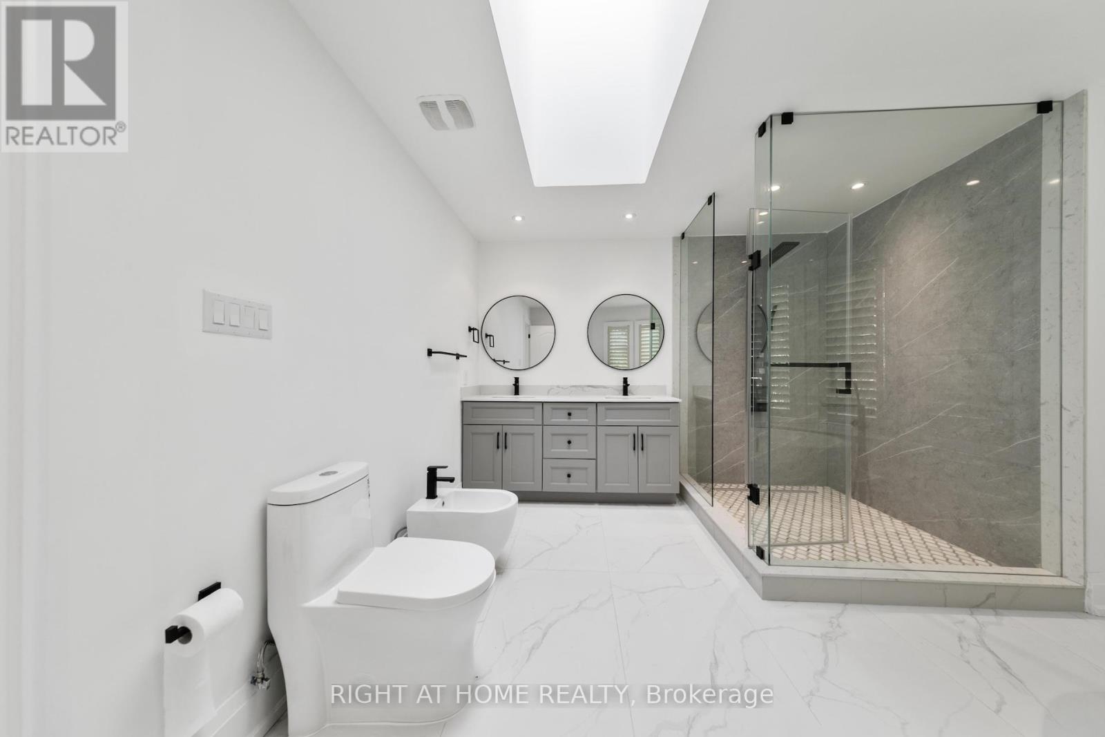 125 Kingsdale Avenue, Toronto, Ontario  M2N 3W5 - Photo 40 - C12459254