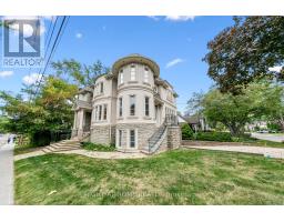 125 KINGSDALE AVENUE