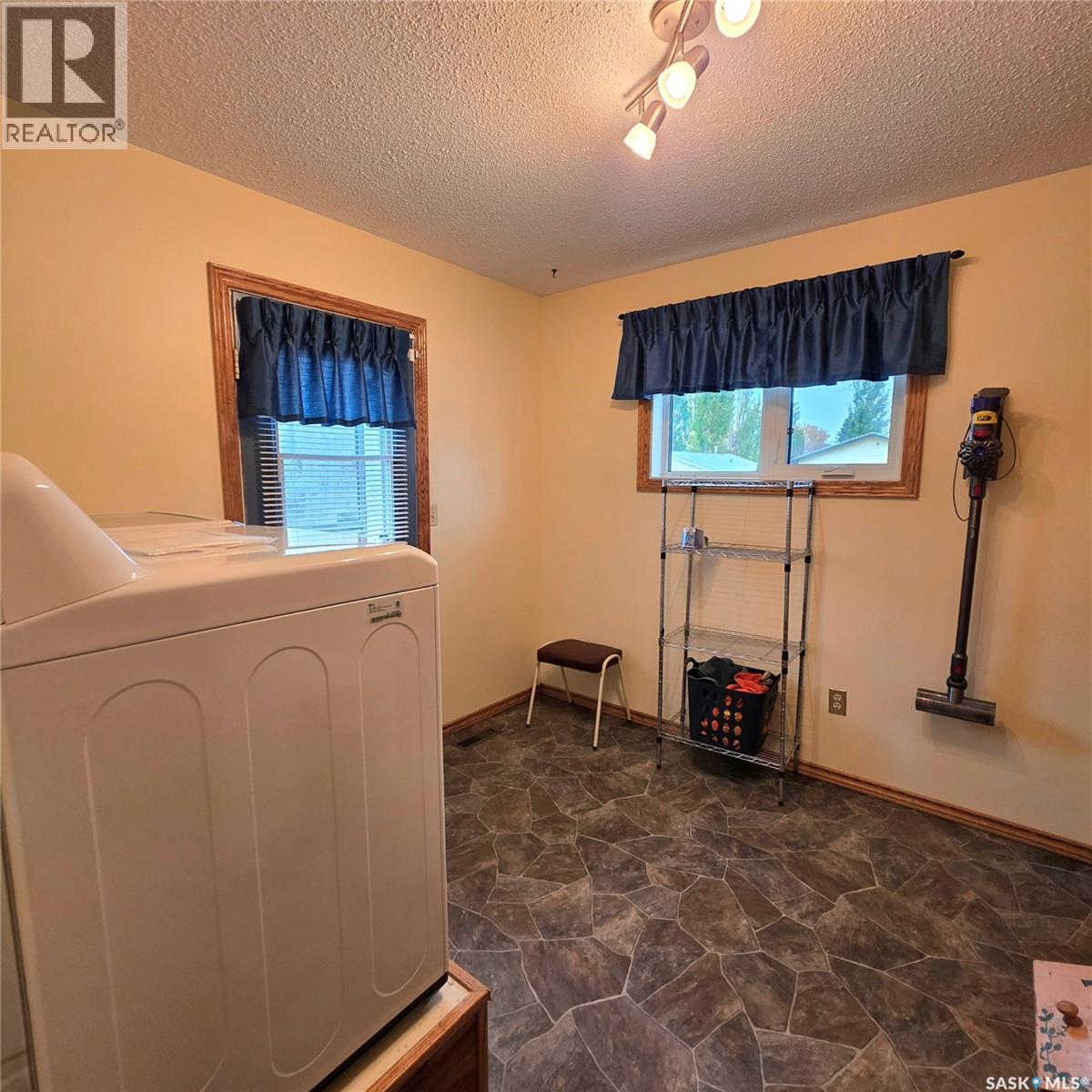 1596 Mcintosh Drive, Prince Albert, Saskatchewan  S6V 7B8 - Photo 26 - SK020727