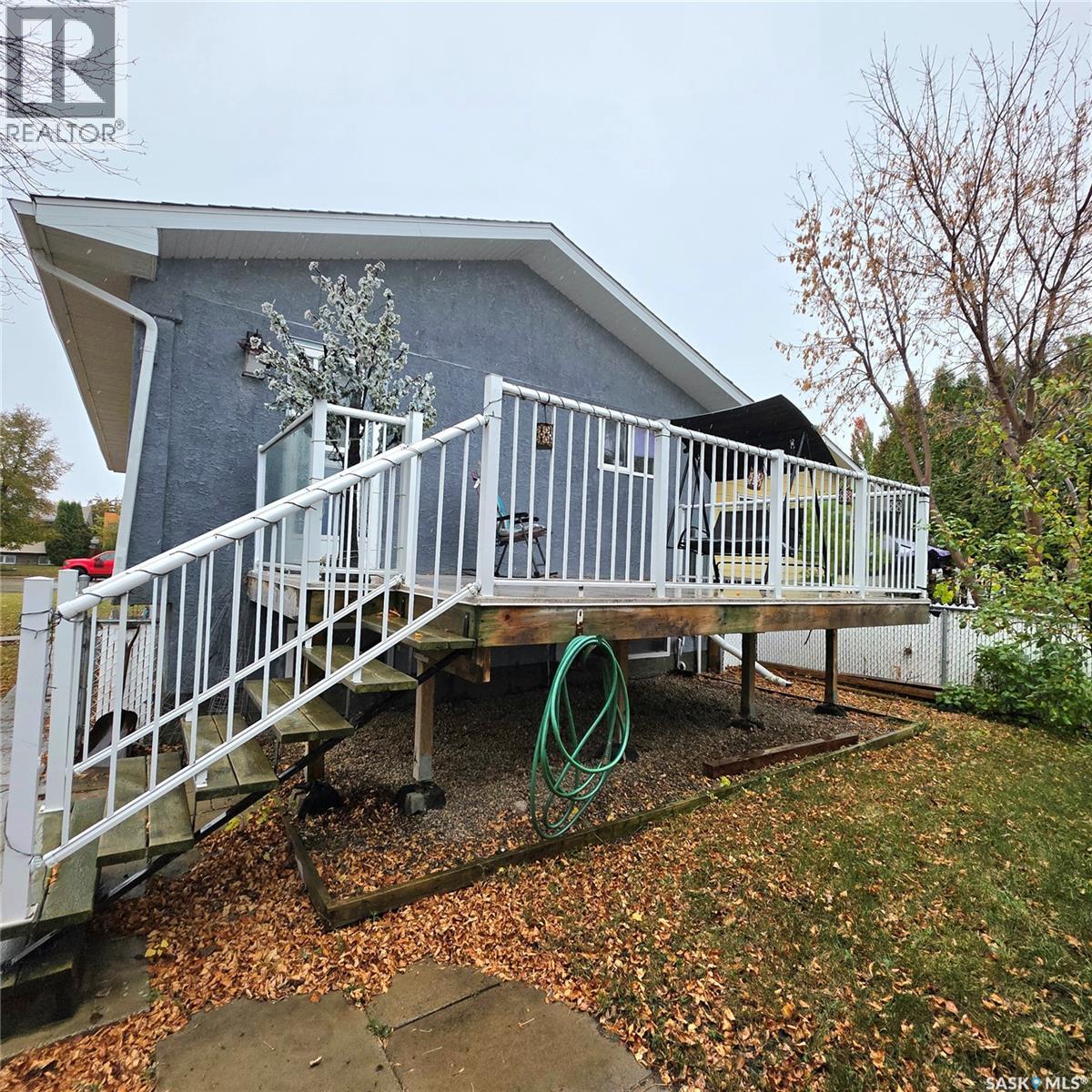 1596 Mcintosh Drive, Prince Albert, Saskatchewan  S6V 7B8 - Photo 6 - SK020727