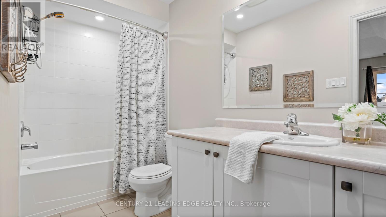 74 Jackson Drive, New Tecumseth, Ontario  L0G 1W0 - Photo 21 - N12459257