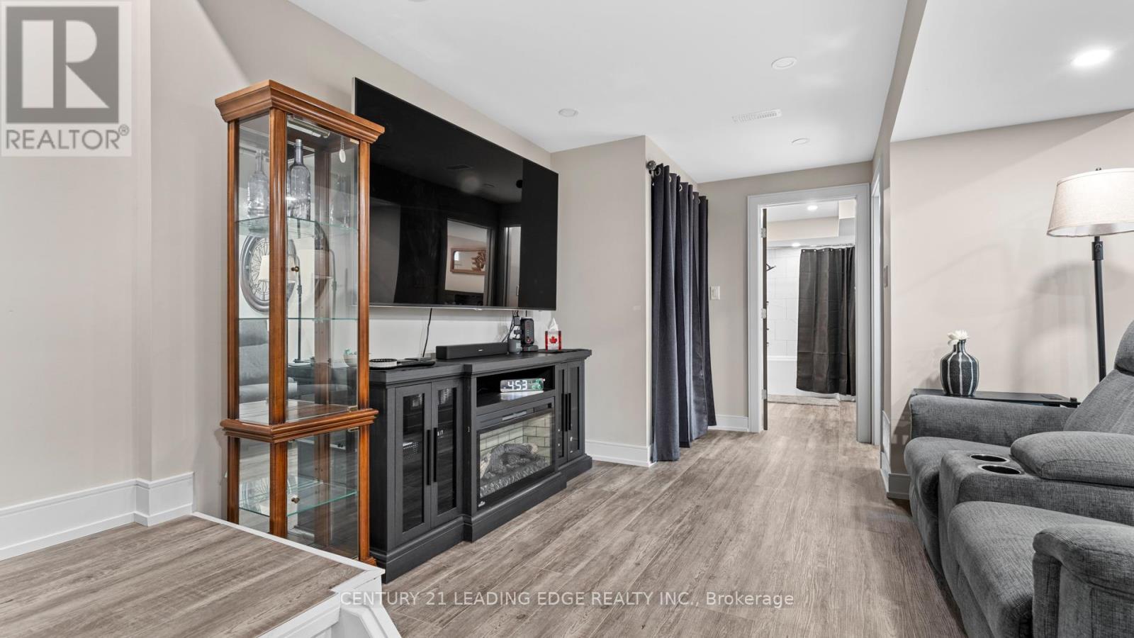 74 Jackson Drive, New Tecumseth, Ontario  L0G 1W0 - Photo 34 - N12459257