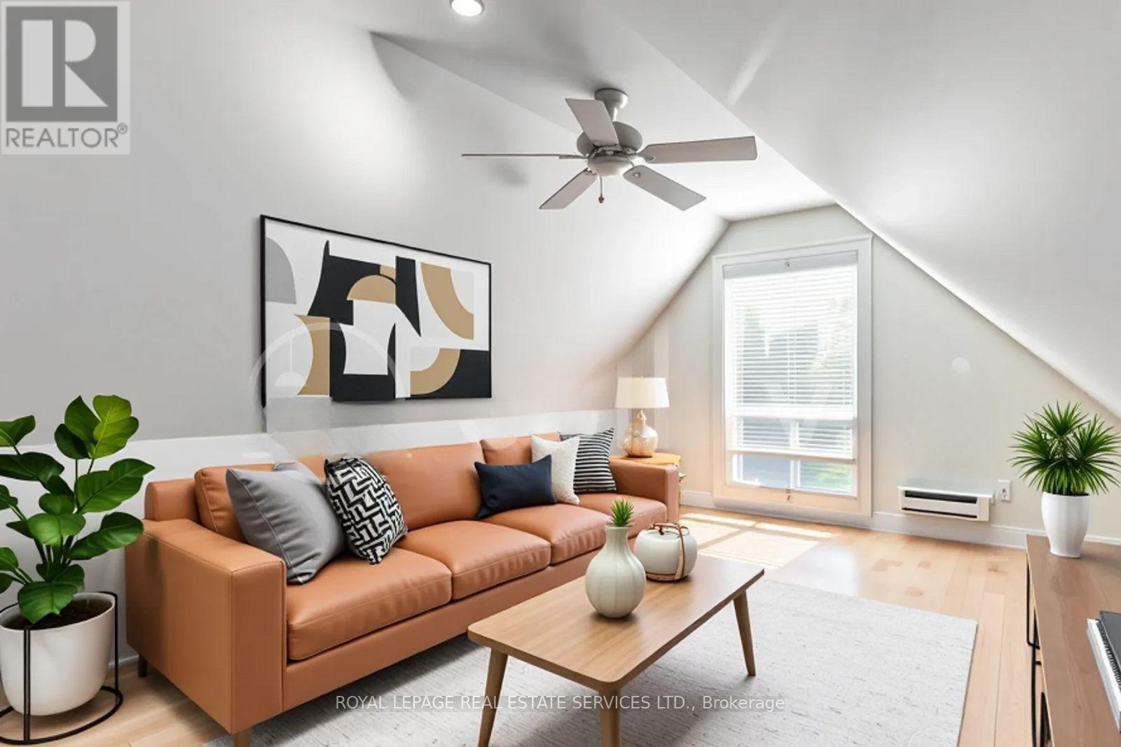 Upper - 117 St Johns Road, Toronto, Ontario  M6P 1V1 - Photo 3 - W12456449