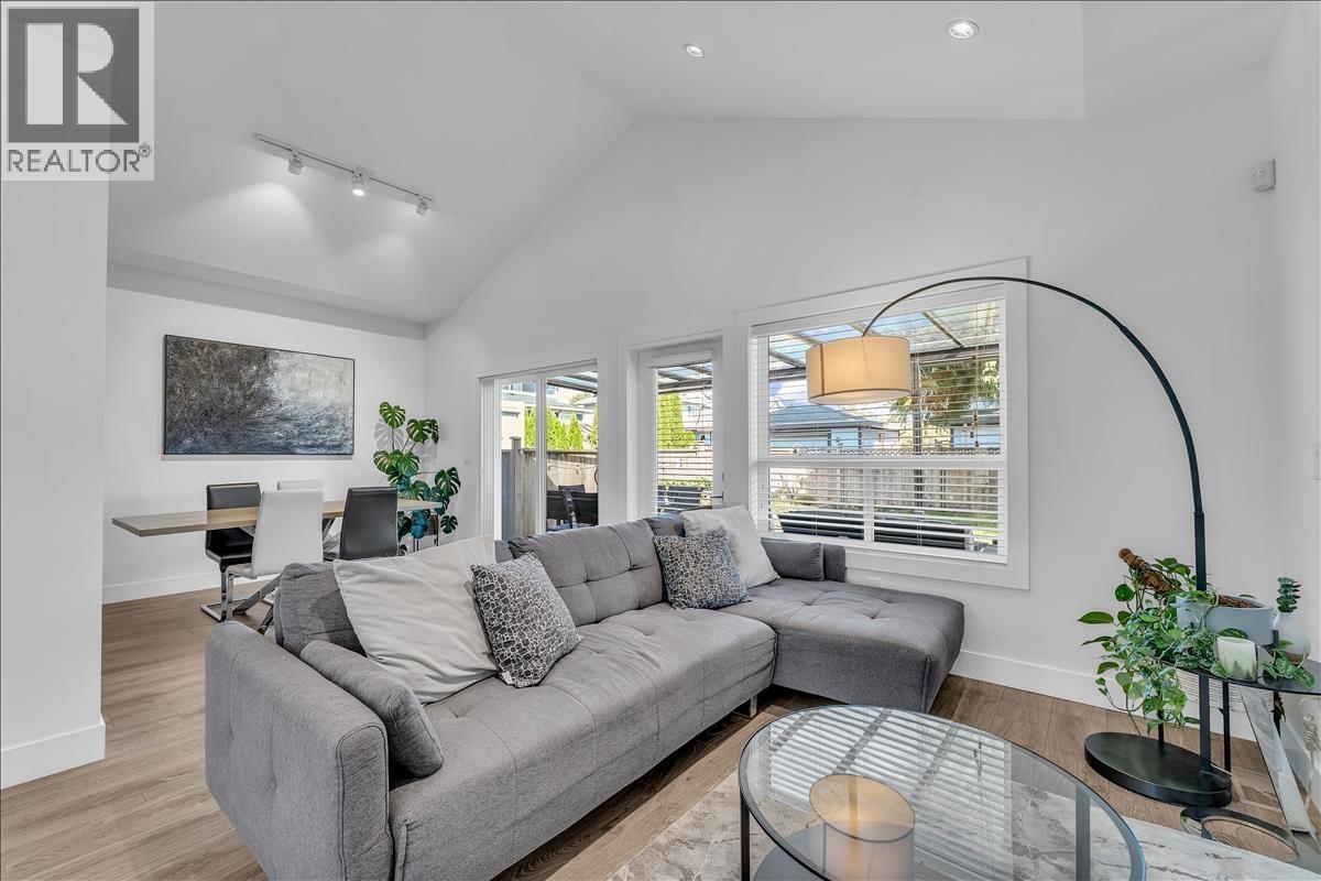 7430 Canada Way, Burnaby, British Columbia  V3N 3J6 - Photo 9 - R3053058