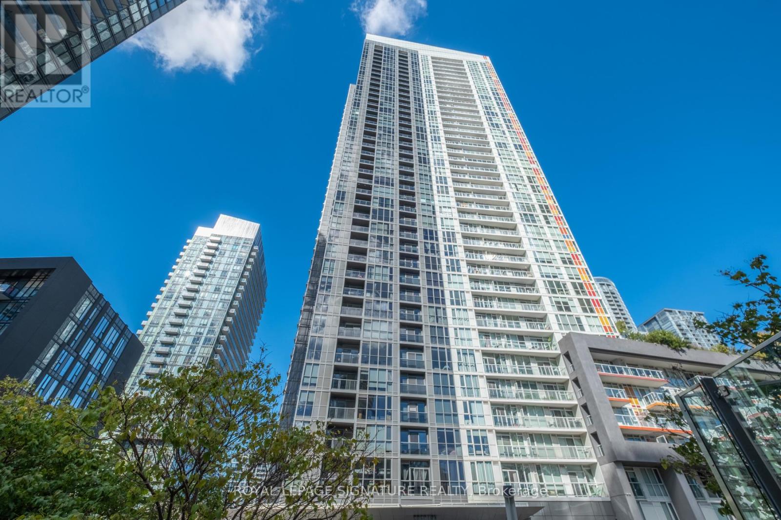 520 - 85 QUEENS WHARF ROAD, Toronto, Ontario