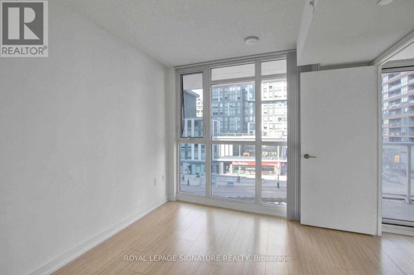 520 - 85 Queens Wharf Road, Toronto, Ontario  M5V 0J9 - Photo 6 - C12459260