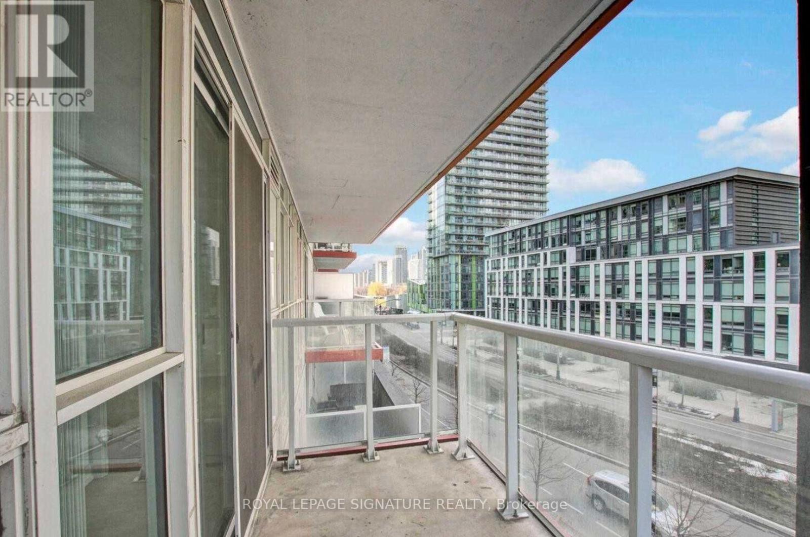 520 - 85 Queens Wharf Road, Toronto, Ontario  M5V 0J9 - Photo 9 - C12459260