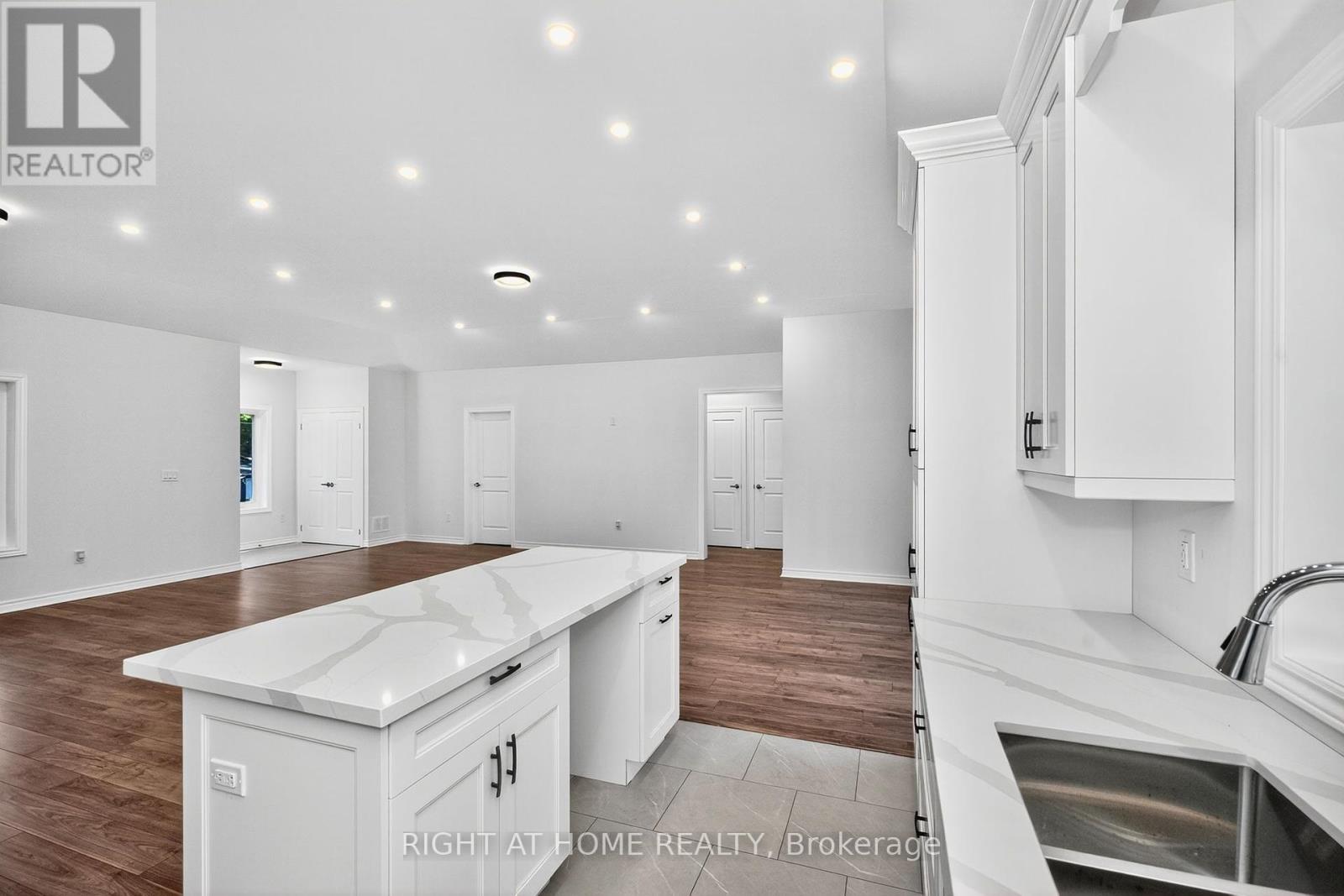 50 Breithaupt Crescent, Tiny, Ontario  L9M 0B2 - Photo 14 - S12459264