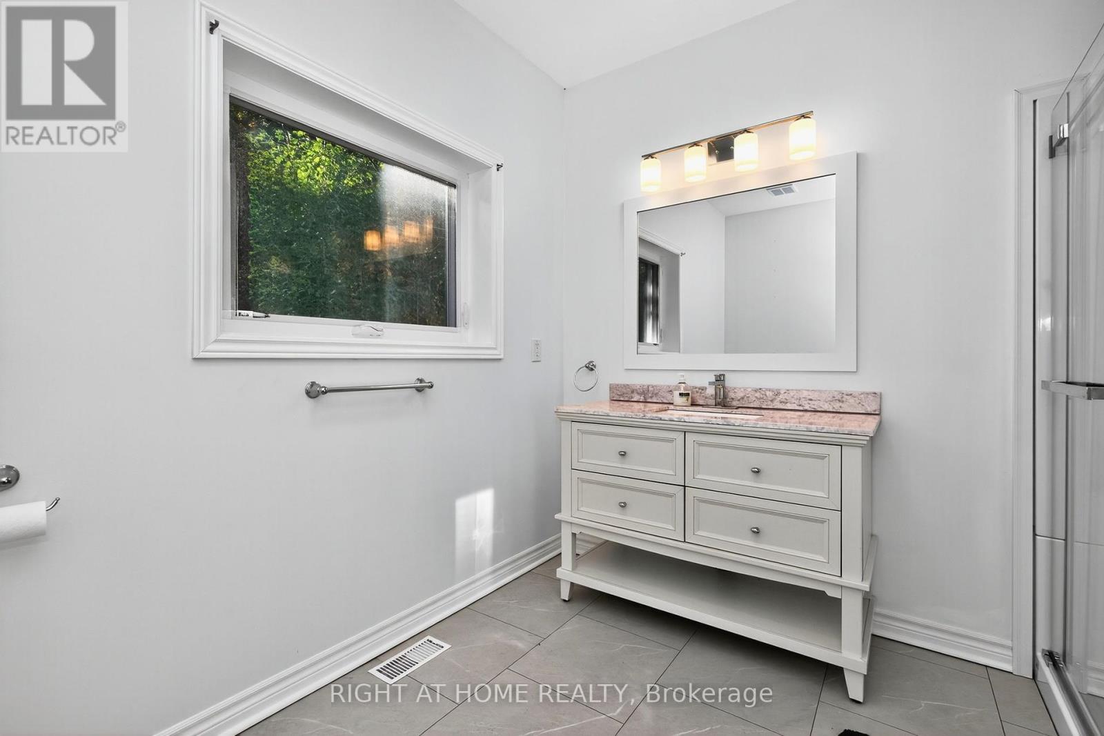 50 Breithaupt Crescent, Tiny, Ontario  L9M 0B2 - Photo 25 - S12459264