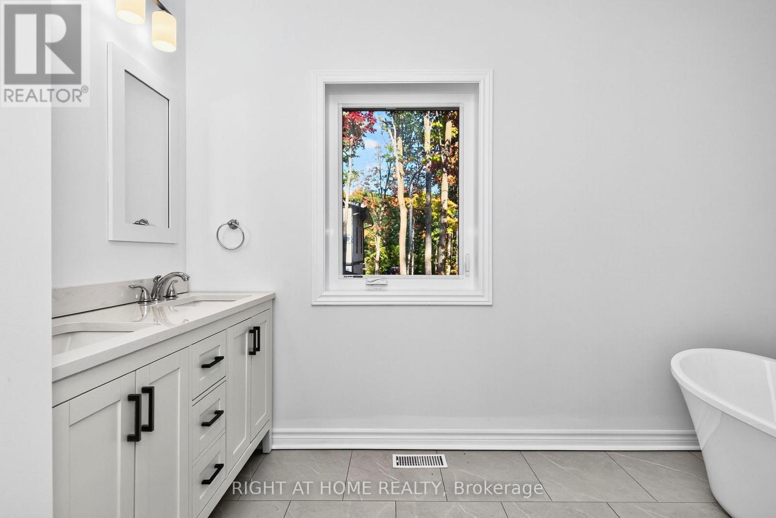 50 Breithaupt Crescent, Tiny, Ontario  L9M 0B2 - Photo 31 - S12459264