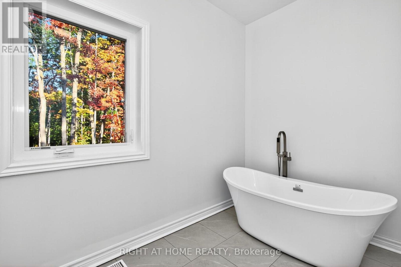 50 Breithaupt Crescent, Tiny, Ontario  L9M 0B2 - Photo 32 - S12459264
