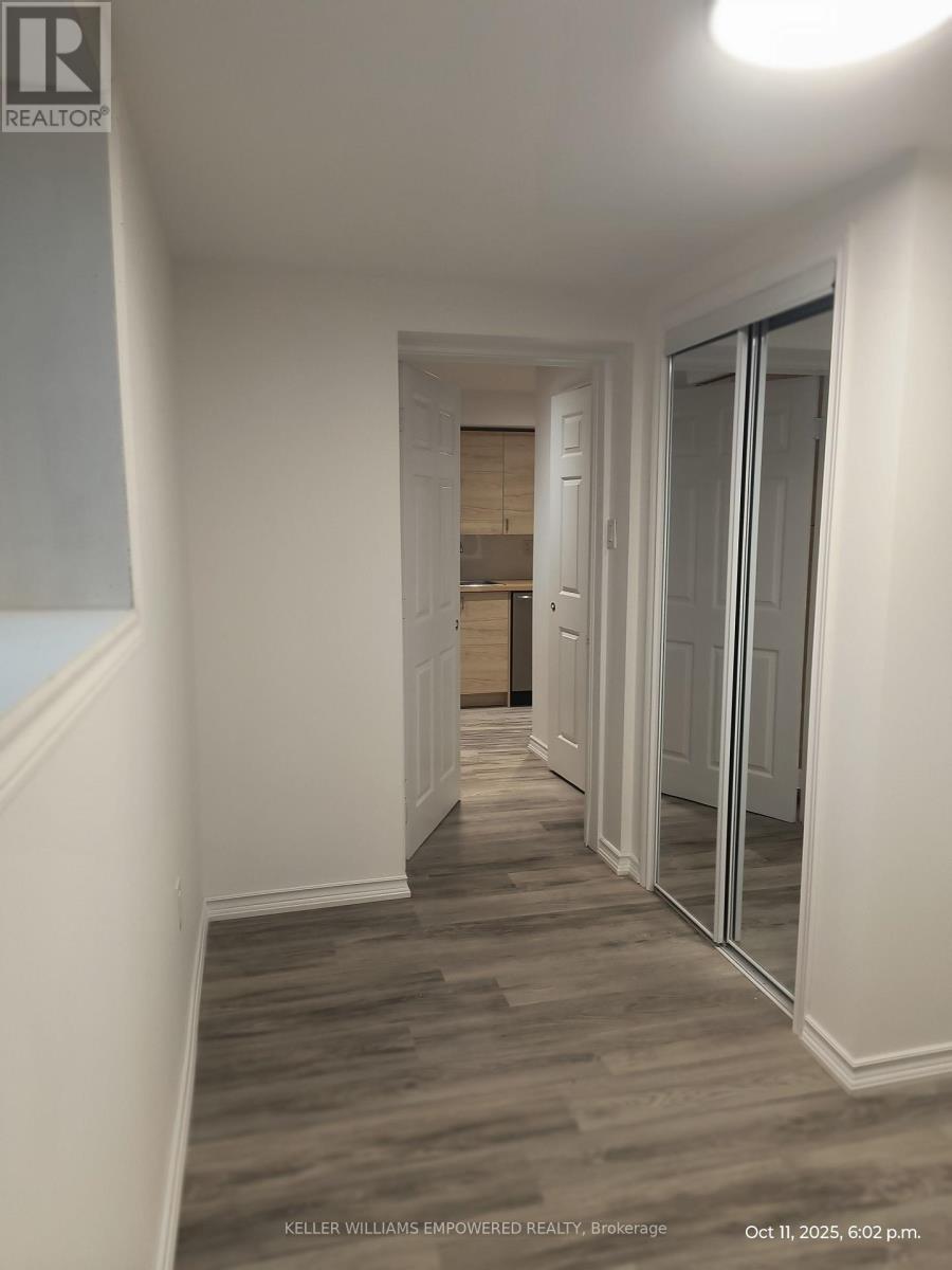 76 Pearson Ave Pearson Avenue, Richmond Hill, Ontario  L4C 6T8 - Photo 12 - N12457873