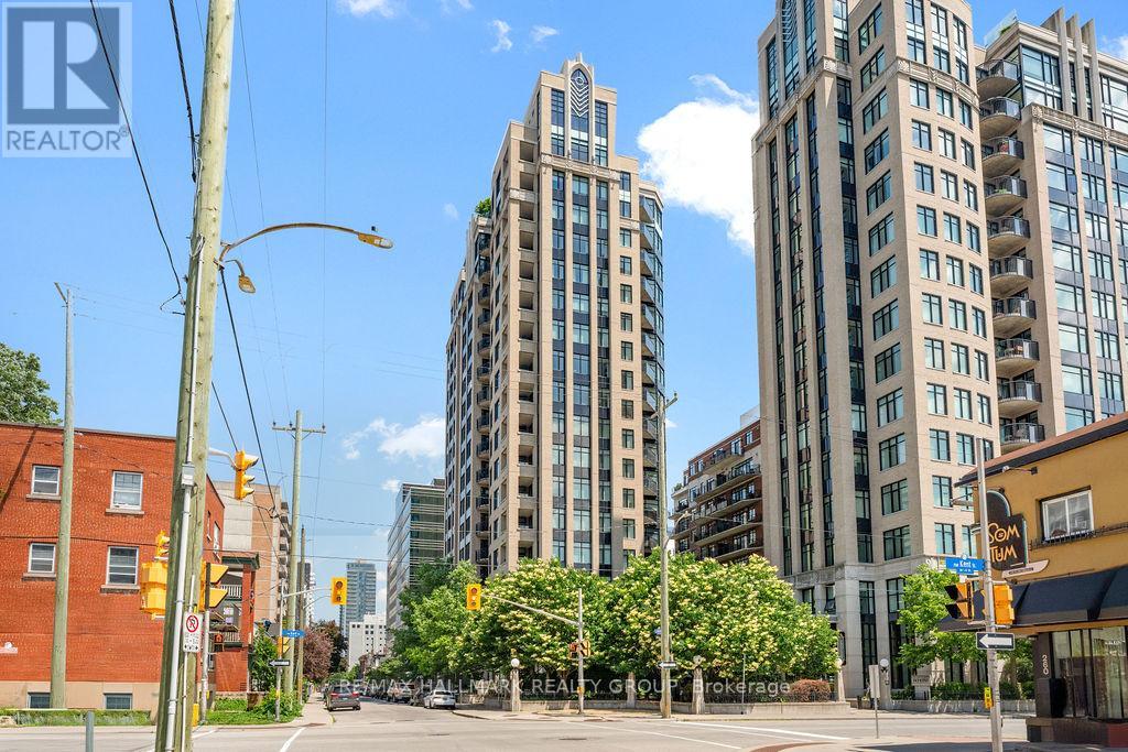 <h3>$2,200 Monthly</h3><p>914 - 235 Kent Street, Ottawa, Ontario</p>