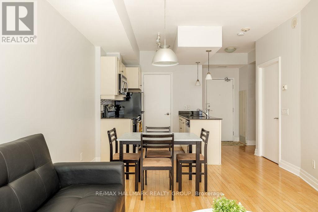 914 - 235 Kent Street, Ottawa, Ontario  K2P 2B9 - Photo 13 - X12459270