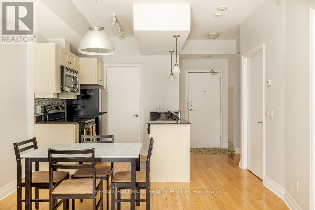 914 - 235 Kent Street, Ottawa, Ontario  K2P 2B9 - Photo 6 - X12459270