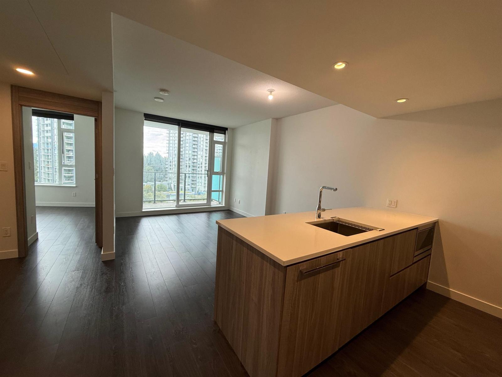 805 9887 Whalley Boulevard, Surrey, British Columbia  V3T 0P4 - Photo 4 - R3055983