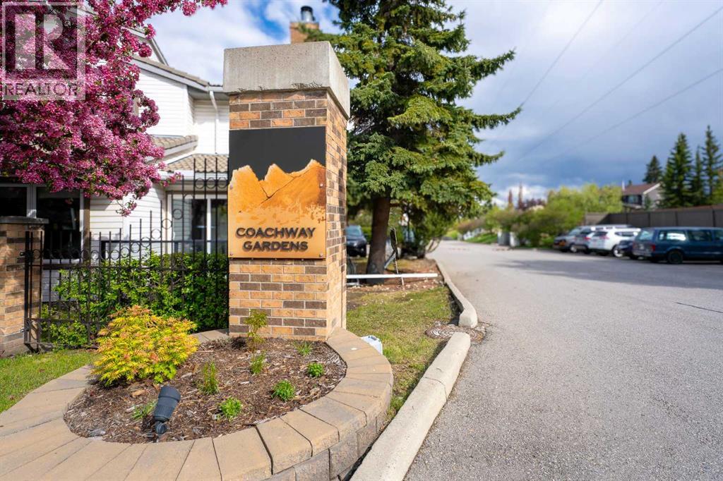 215 Coachway Lane Sw, Calgary, Alberta  T3H 2V9 - Photo 49 - A2262406