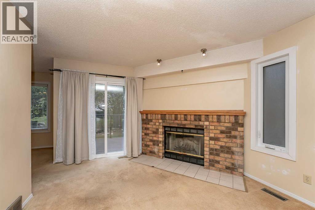 215 Coachway Lane Sw, Calgary, Alberta  T3H 2V9 - Photo 19 - A2262406