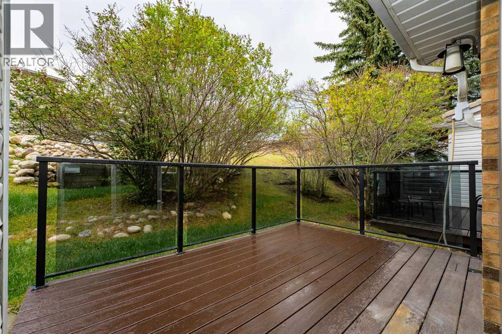 215 Coachway Lane Sw, Calgary, Alberta  T3H 2V9 - Photo 43 - A2262406