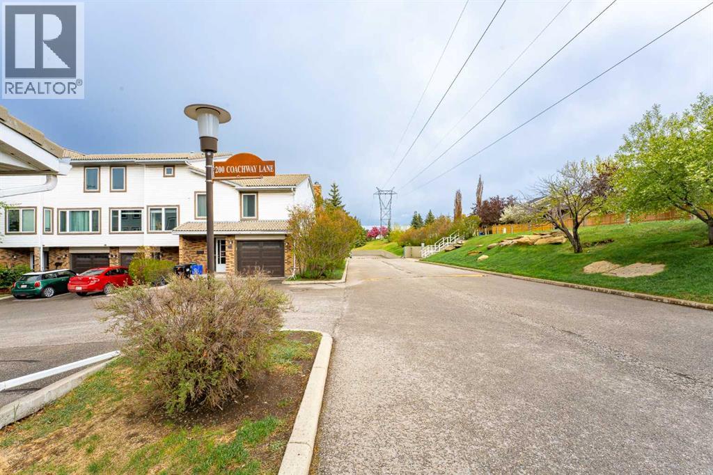 215 Coachway Lane Sw, Calgary, Alberta  T3H 2V9 - Photo 44 - A2262406