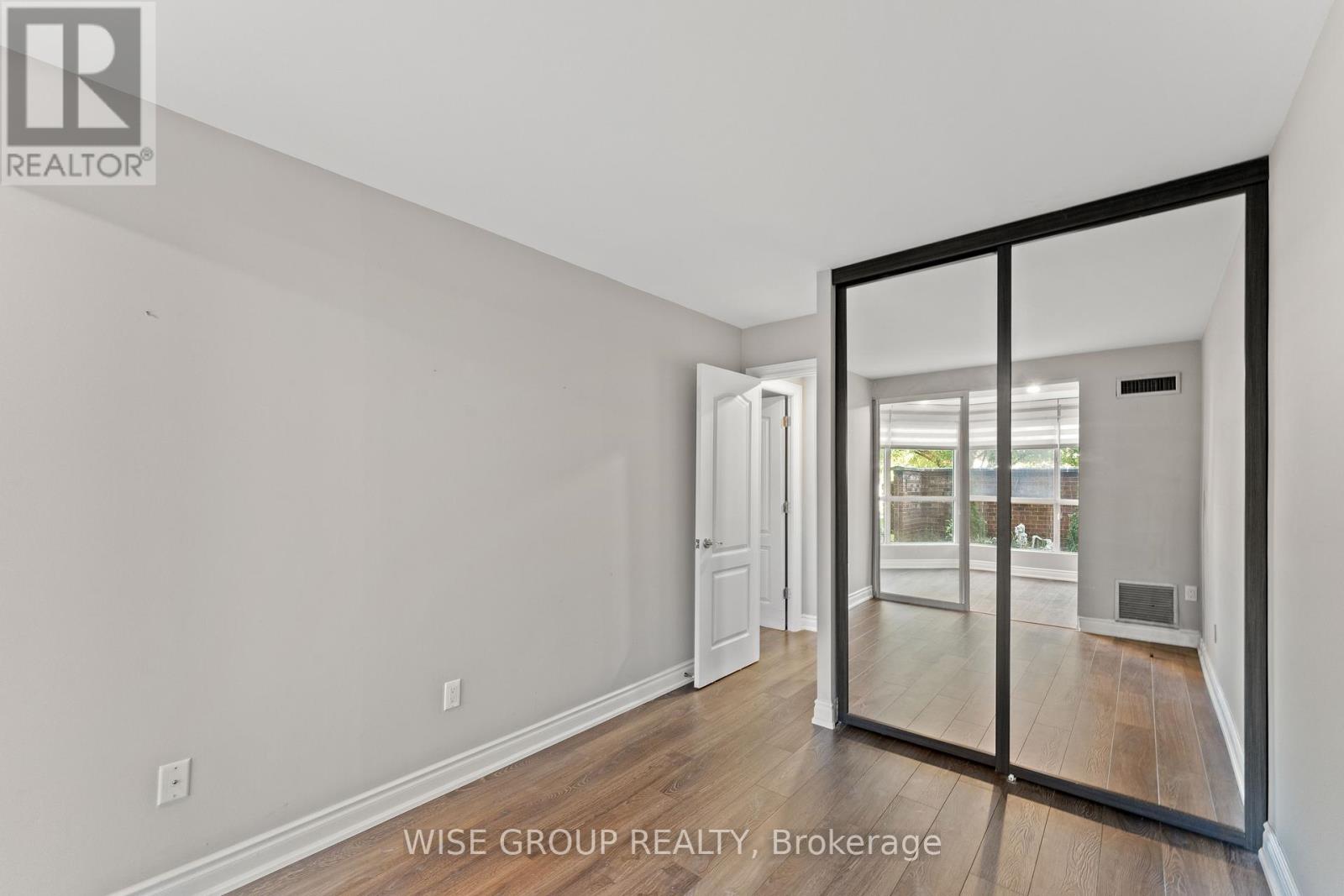 113 - 5 Weldrick Road W, Richmond Hill, Ontario  L4C 8S9 - Photo 31 - N12459271