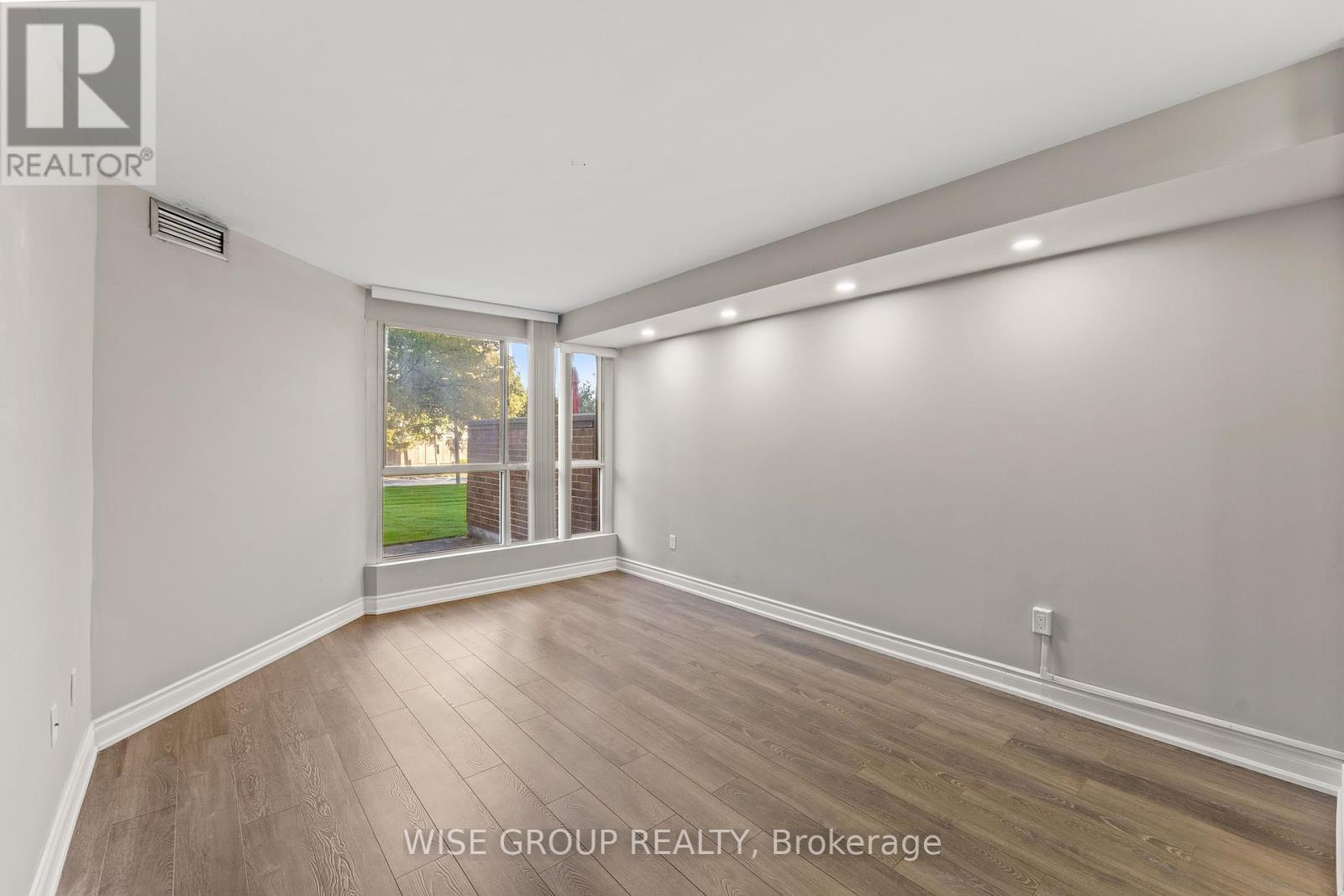 113 - 5 Weldrick Road W, Richmond Hill, Ontario  L4C 8S9 - Photo 32 - N12459271