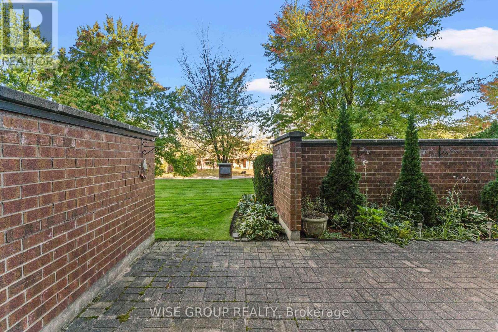 113 - 5 Weldrick Road W, Richmond Hill, Ontario  L4C 8S9 - Photo 40 - N12459271