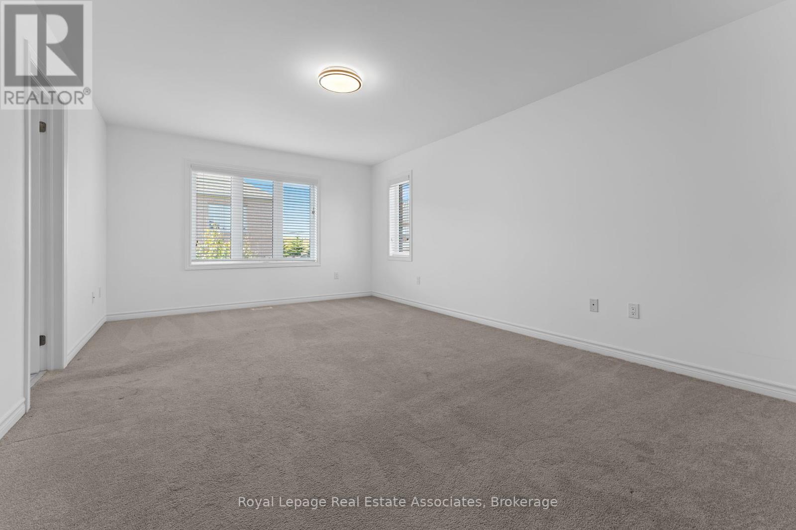 8 Sierra Crescent, Halton Hills, Ontario  L7G 0L9 - Photo 18 - W12459280
