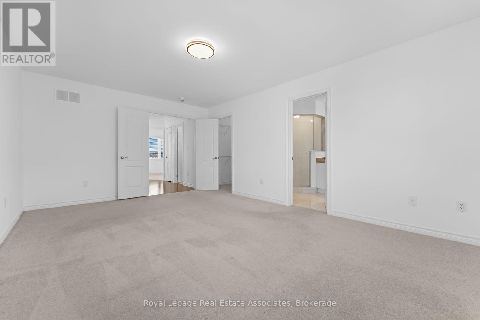 8 Sierra Crescent, Halton Hills, Ontario  L7G 0L9 - Photo 19 - W12459280