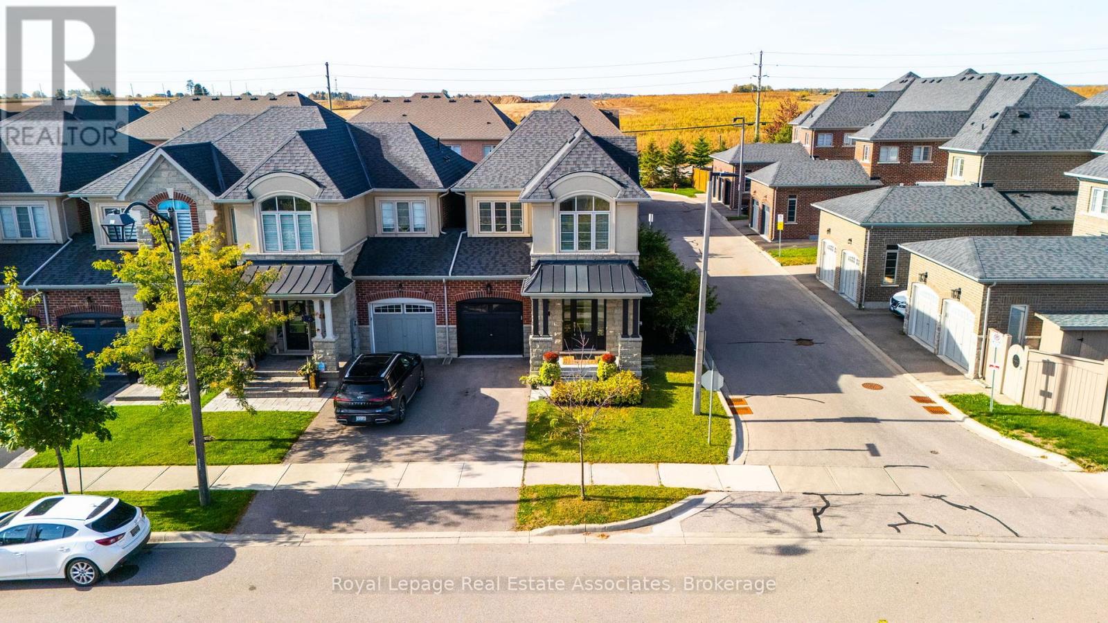 8 Sierra Crescent, Halton Hills, Ontario  L7G 0L9 - Photo 20 - W12459280