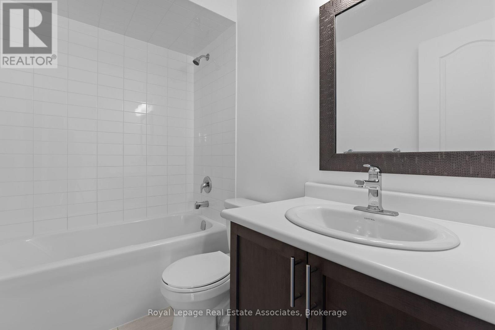 8 Sierra Crescent, Halton Hills, Ontario  L7G 0L9 - Photo 37 - W12459280