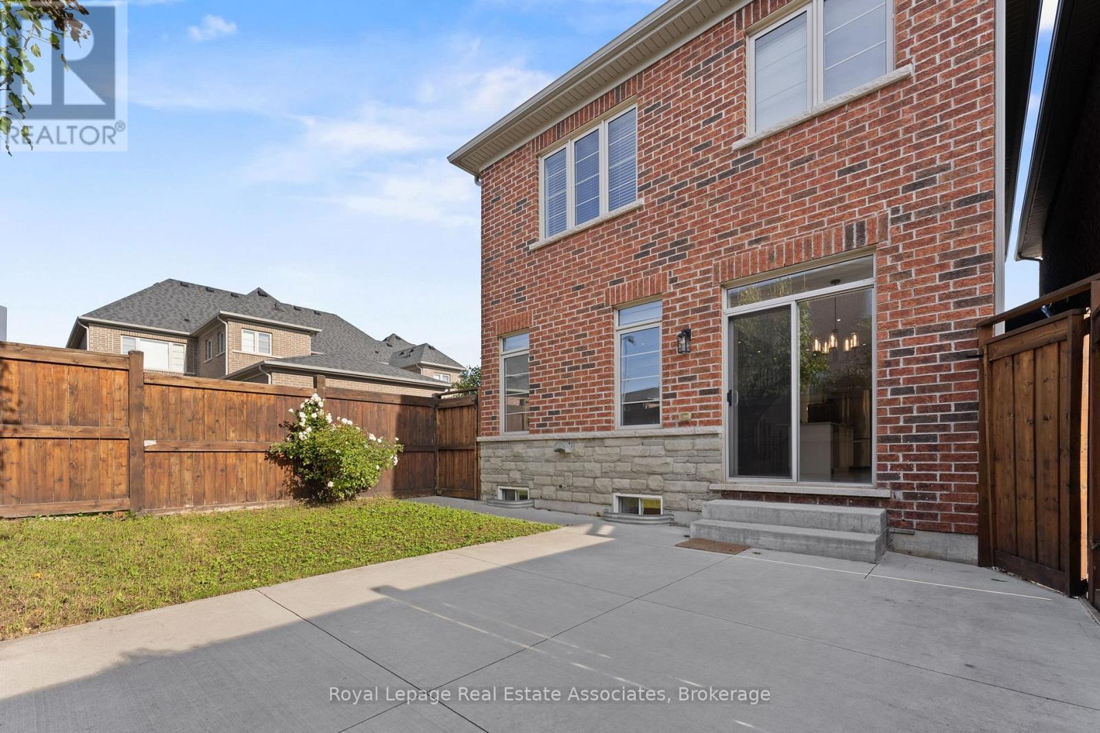 8 Sierra Crescent, Halton Hills, Ontario  L7G 0L9 - Photo 41 - W12459280