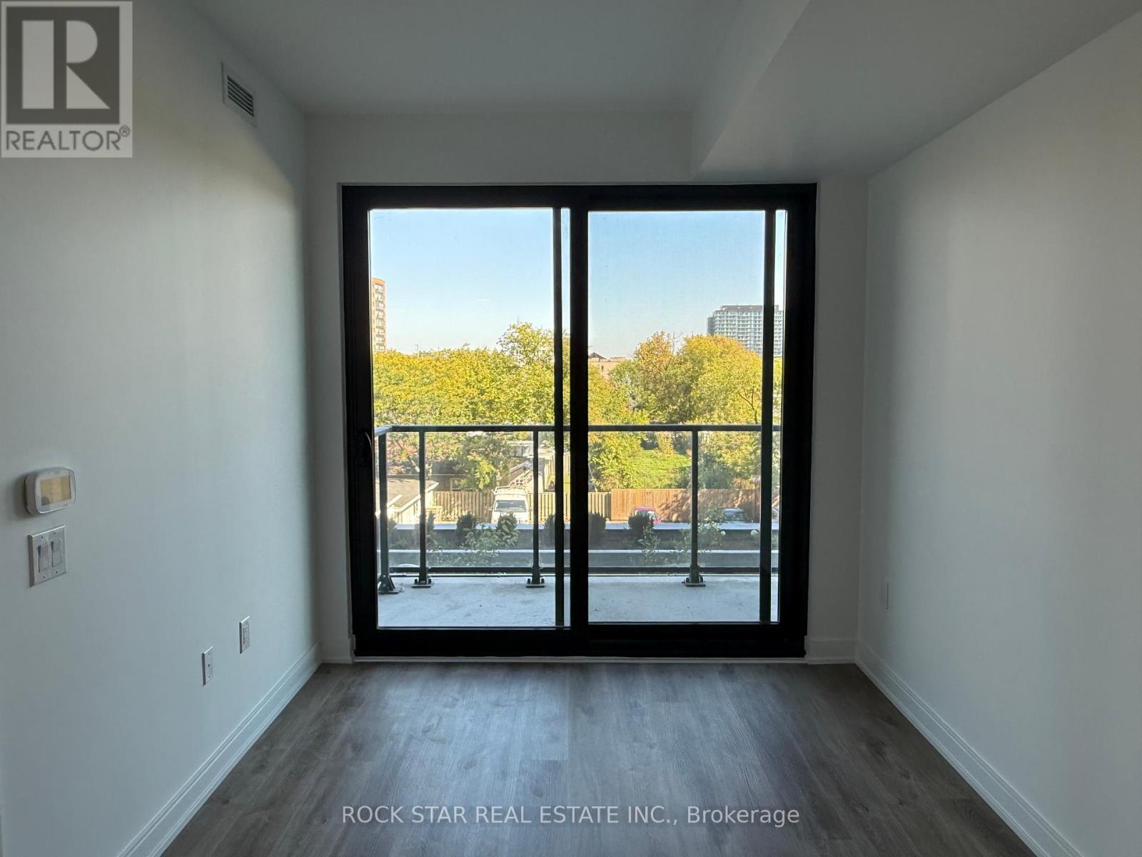 329 - 3009 Novar Road, Mississauga, Ontario  L5B 0P9 - Photo 6 - W12459284