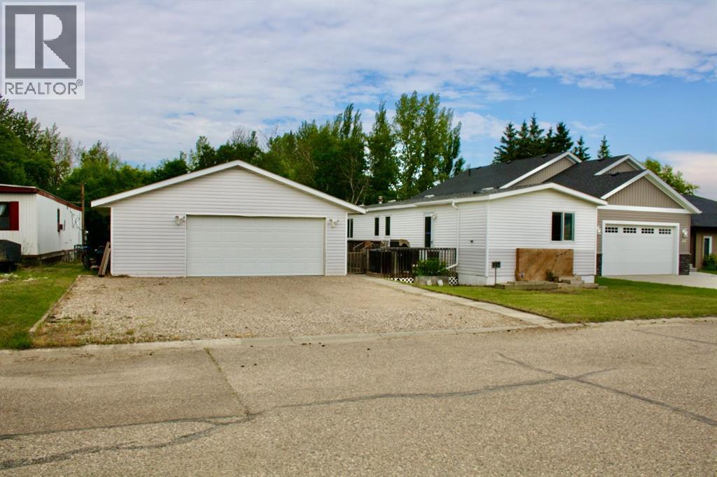 112 1st Avenue E, Neilburg, Saskatchewan