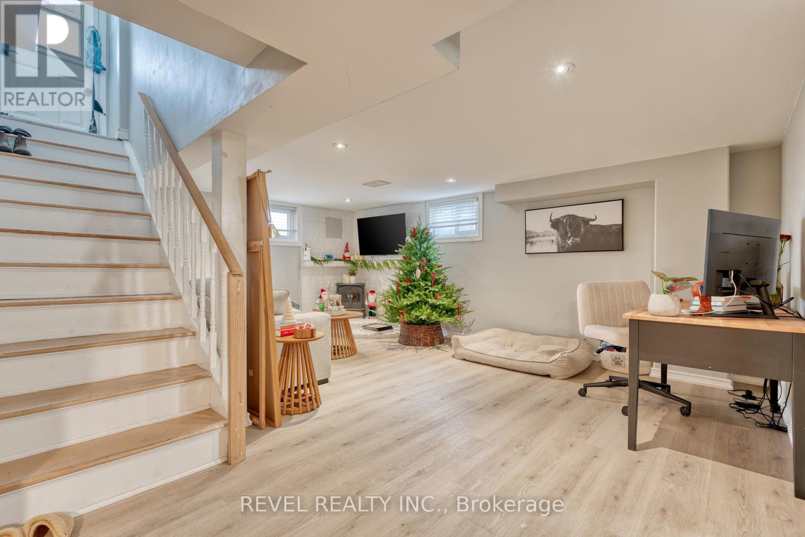 99 East 36th Street, Hamilton, Ontario  L8V 3Z2 - Photo 24 - X12459275