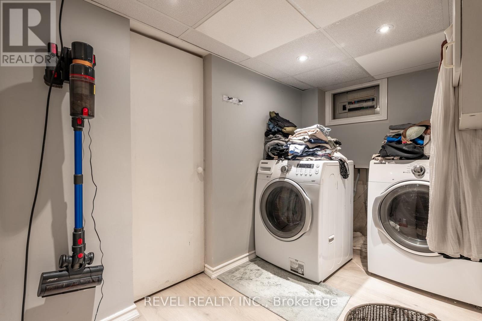 99 East 36th Street, Hamilton, Ontario  L8V 3Z2 - Photo 33 - X12459275