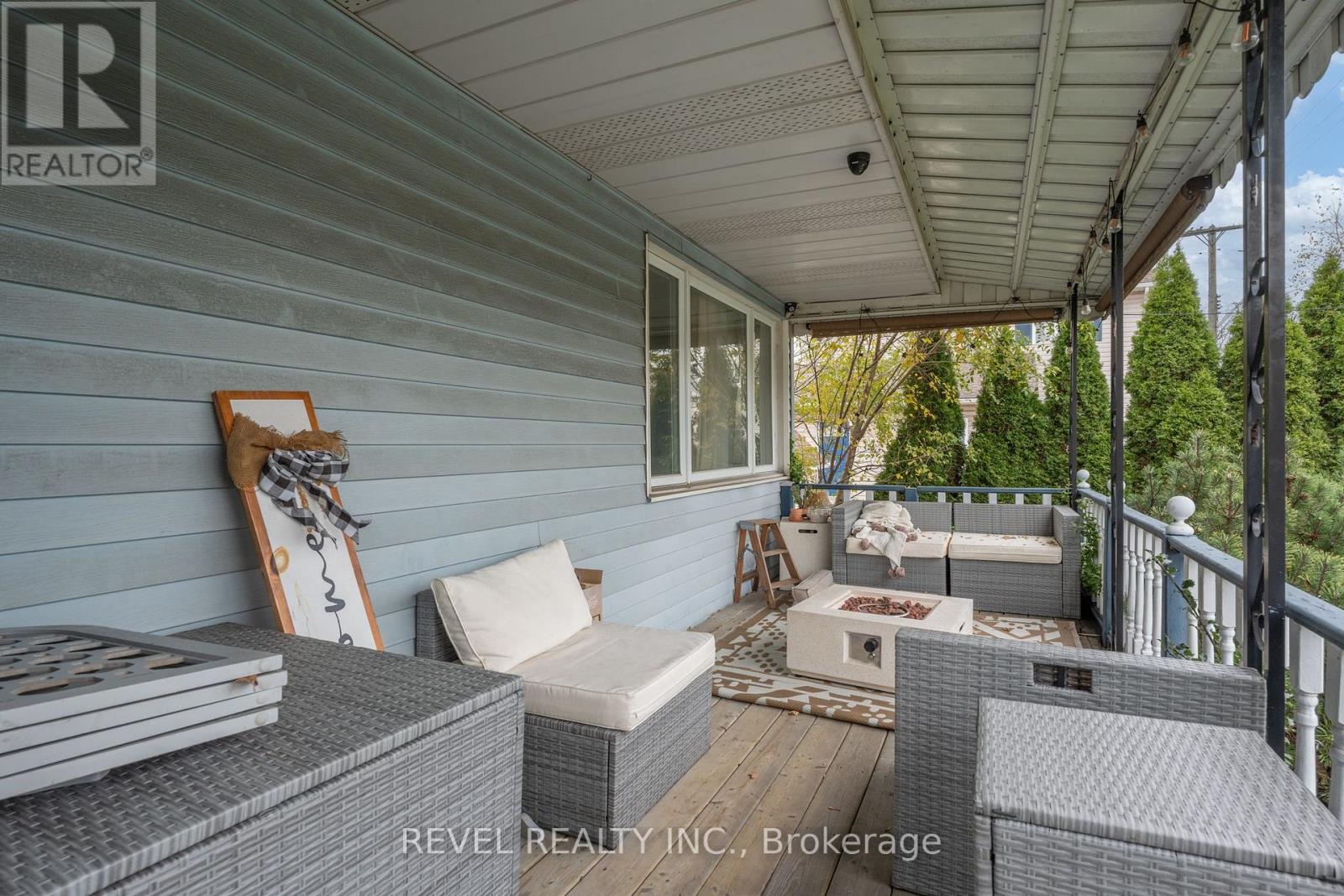 99 East 36th Street, Hamilton, Ontario  L8V 3Z2 - Photo 5 - X12459275
