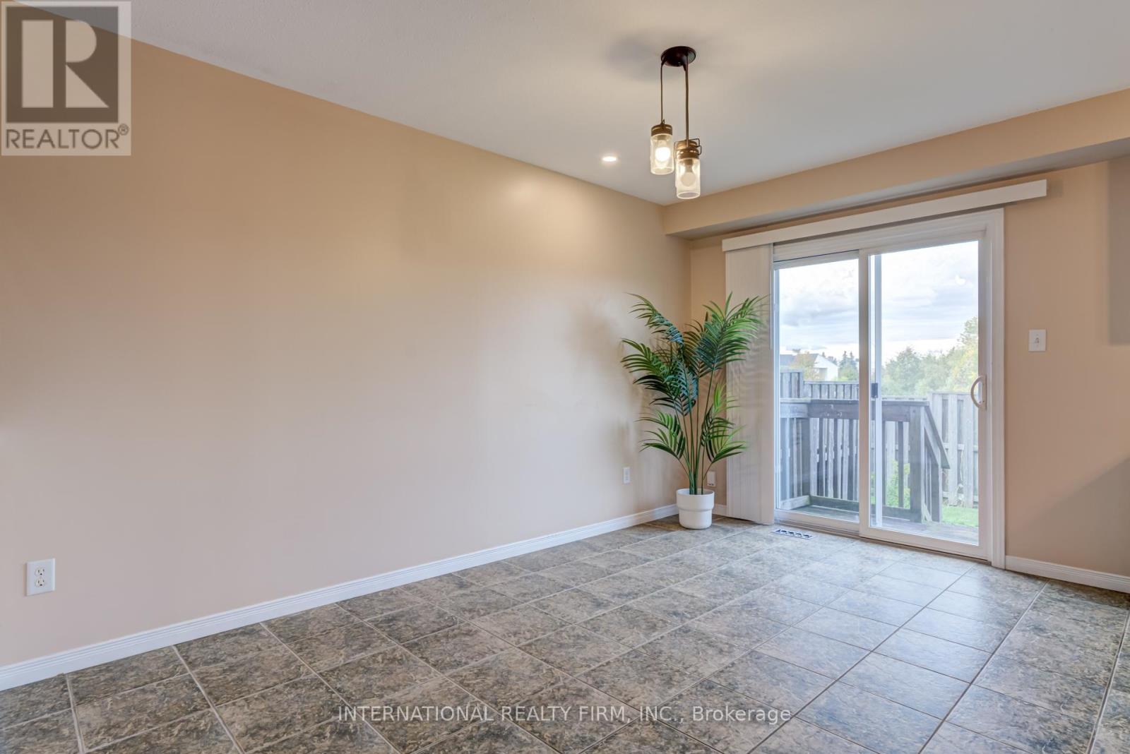 47 - 7 Southside Place, Hamilton, Ontario  L9C 7W6 - Photo 11 - X12192959