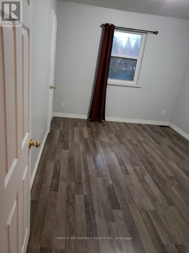 134 Queen Street, Barrie, Ontario  L4M 1Z5 - Photo 8 - S12446607