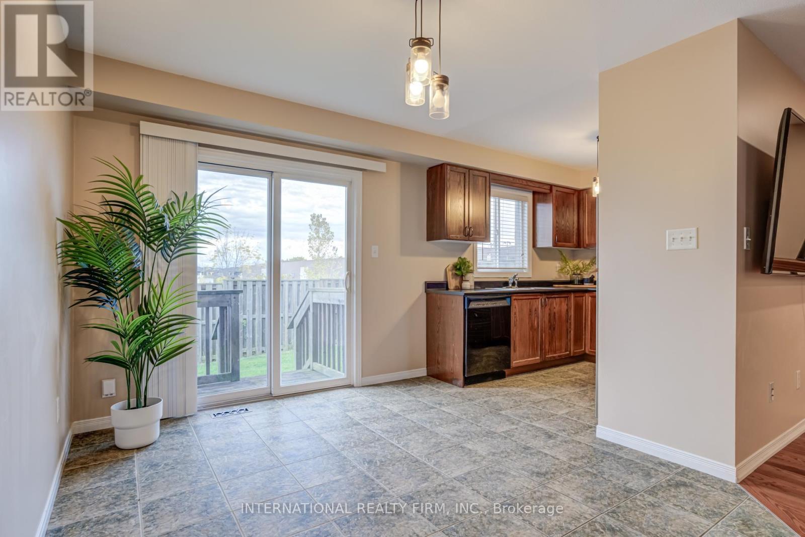 47 - 7 Southside Place, Hamilton, Ontario  L9C 7W6 - Photo 12 - X12192959