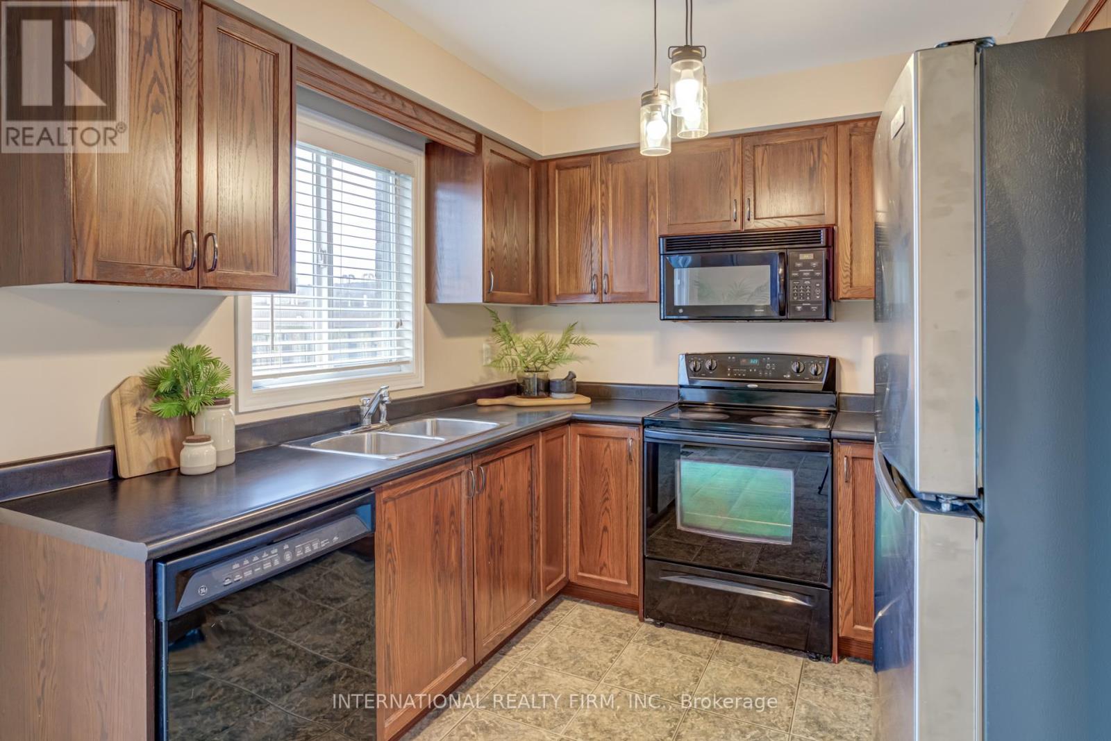 47 - 7 Southside Place, Hamilton, Ontario  L9C 7W6 - Photo 14 - X12192959